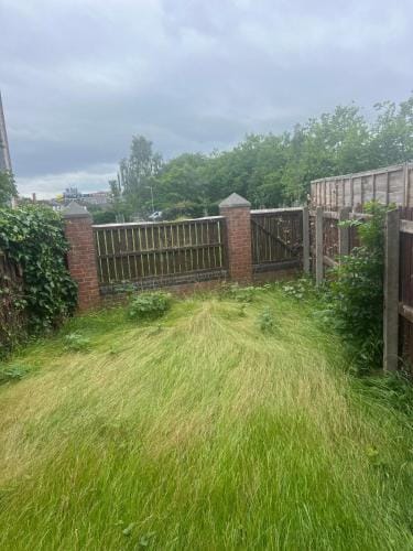 The Cosy Haven - 2 Bedroom house Hotel in Salford