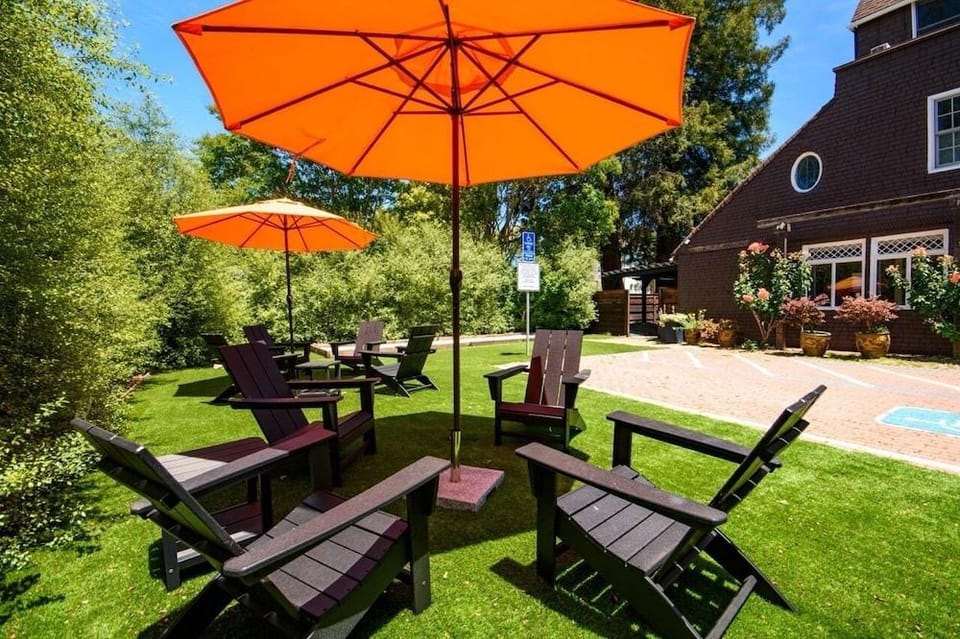 Cedar Gables Inn Hotel in Napa Valley