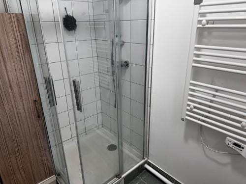 Lovely home Hotel in Saint-Maur-des-Fossés