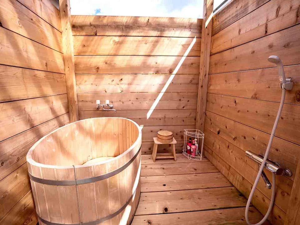 Open air bath