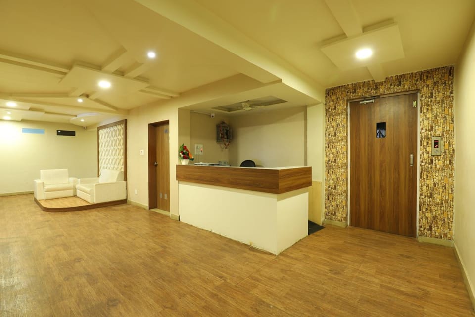 OYO 41929 Hotel Loyal Residency Hotel in Gujarat