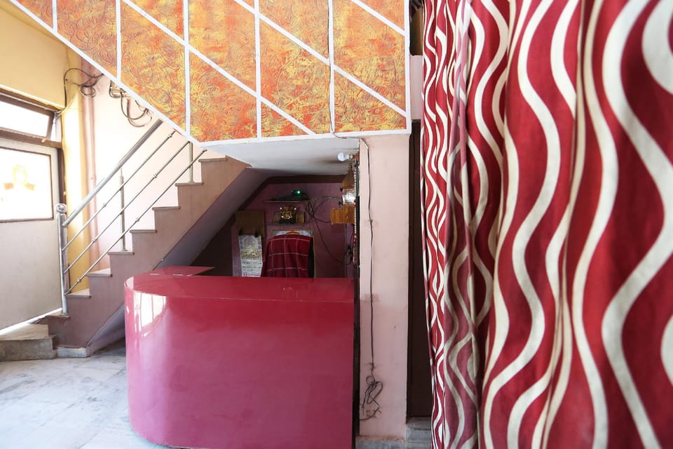 OYO 41214 Om Shiv Palace Hotel in Uttar Pradesh