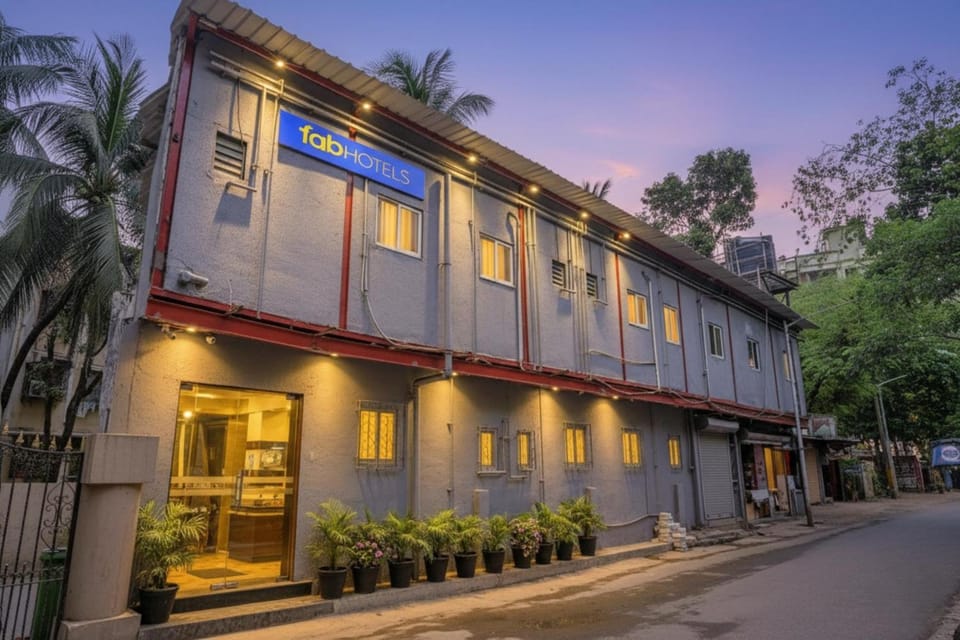 Capital O Hotel Shimaya Hotel in Dehradun