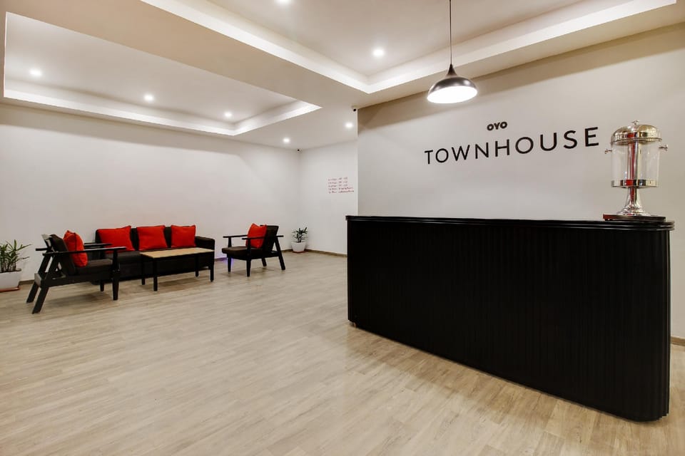 Super townhouse moosapet Rcc Prime Hotel in Hyderabad