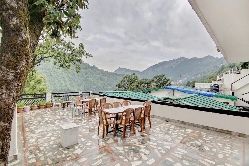 OYO 40437 Hotel Oak Shade Hotel in Uttarakhand