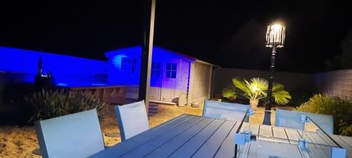 Chambre avec SDB privative et parking MOTO ou VL Hotel in Centre-Val de Loire