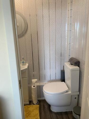 155 studio 6 - Uplands - Smart Tv Hotel in Swansea