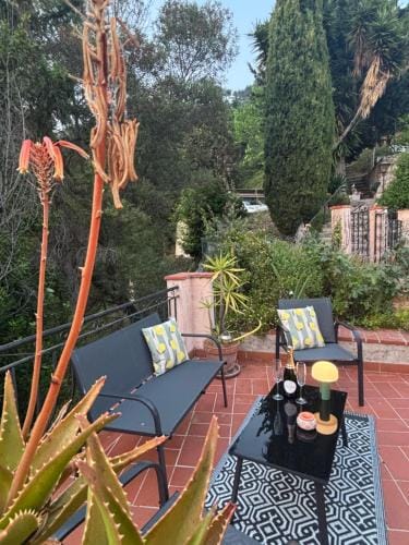 Studio Shangri-La Hotel in Menton