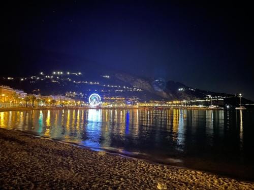 Studio Shangri-La Hotel in Menton