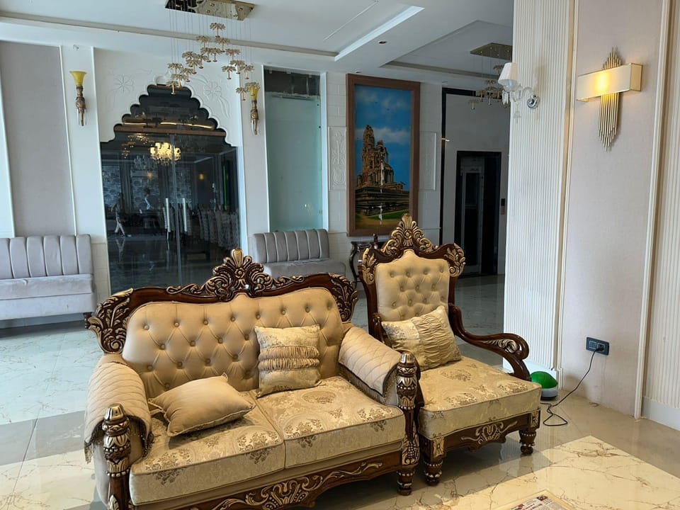 Hotel Raj Palace Morena Hotel in India