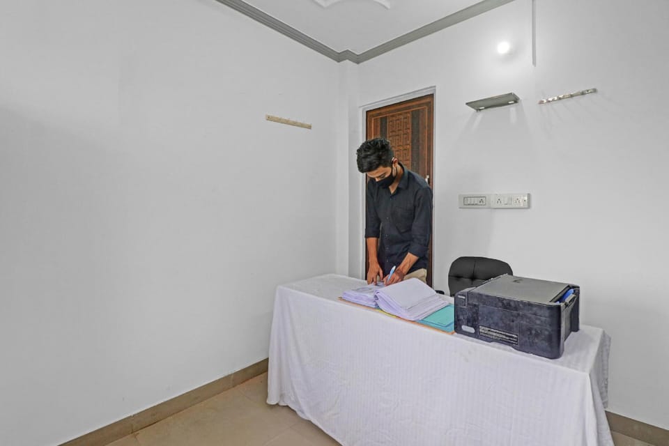 OYO 82881 Comodo Inn Hotel in New Delhi