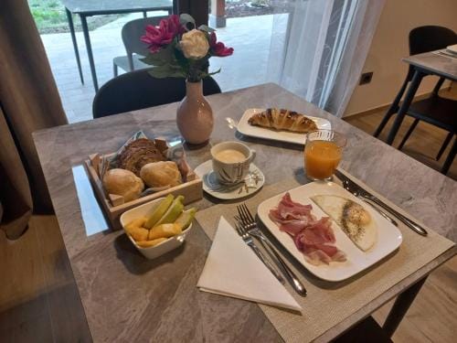 Room & Breakfast Olmo Tondo Hotel in Emilia-Romagna
