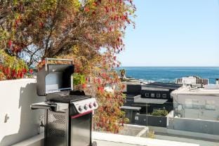 Ocean View Camps Bay 3bed Sapphire Tide Terrace Hotel in Camps Bay