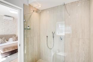 Ocean View Camps Bay 3bed Sapphire Tide Terrace Hotel in Camps Bay