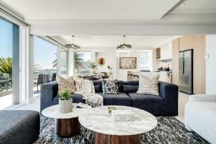Sea View 3bed Camps Bay Apt Sapphire Tide Pad Hotel in Camps Bay