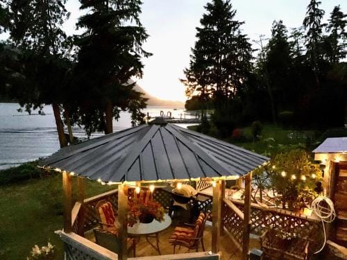 Frigon Suite -Waterfront Hotel in Vancouver Island