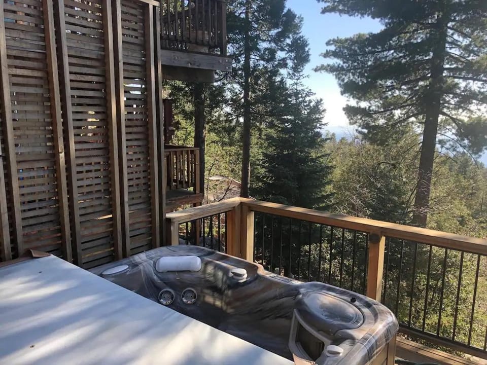 The Fireside Inn Hotel in Idyllwild-Pine Cove