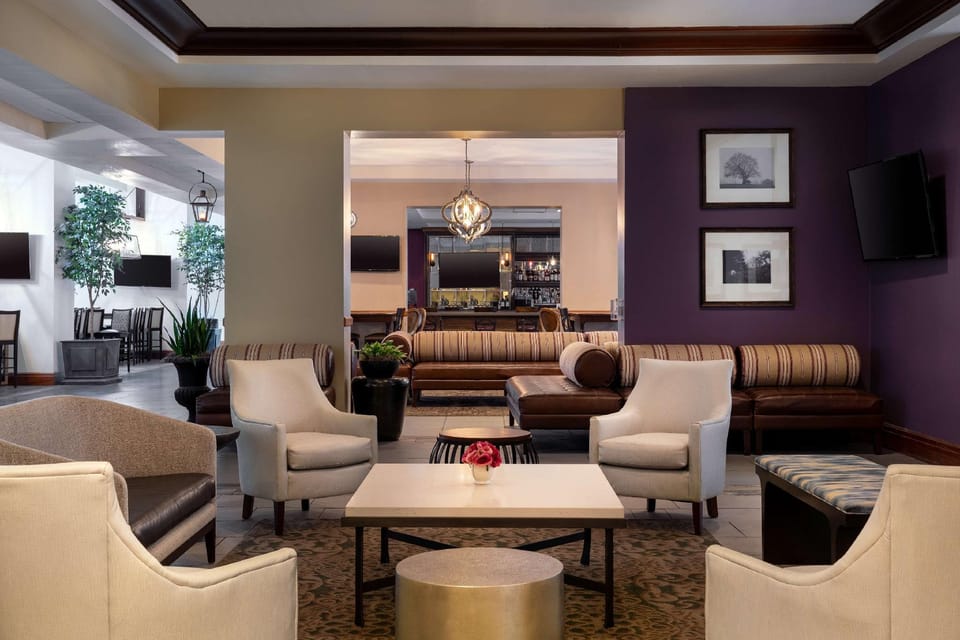 Embassy Suites by Hilton New Orleans Hotel in Warehouse District