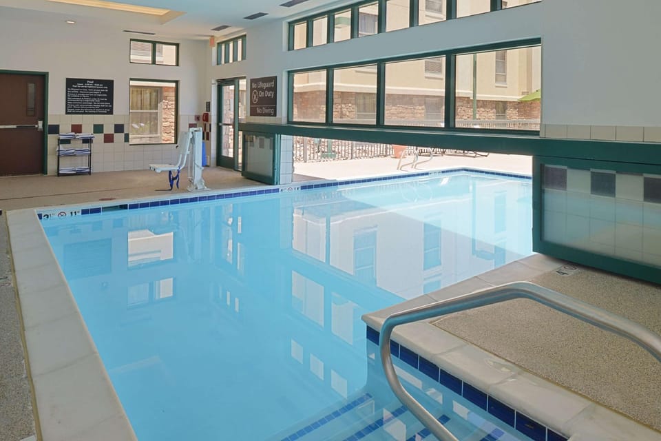 Hampton Inn & Suites Pueblo-Southgate Hotel in Pueblo