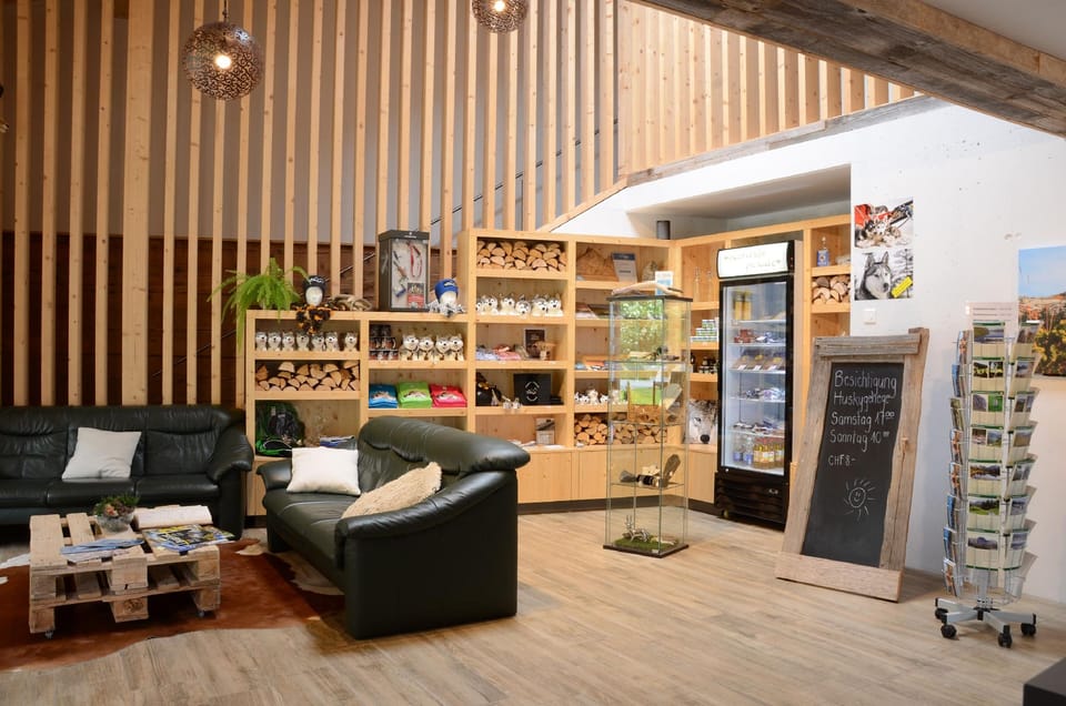 Huttenhotel Husky Lodge Lodge in Canton of Grisons