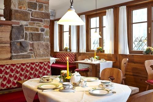 Landhaus Sonnenbichl Mittenwald Hotel in Mittenwald