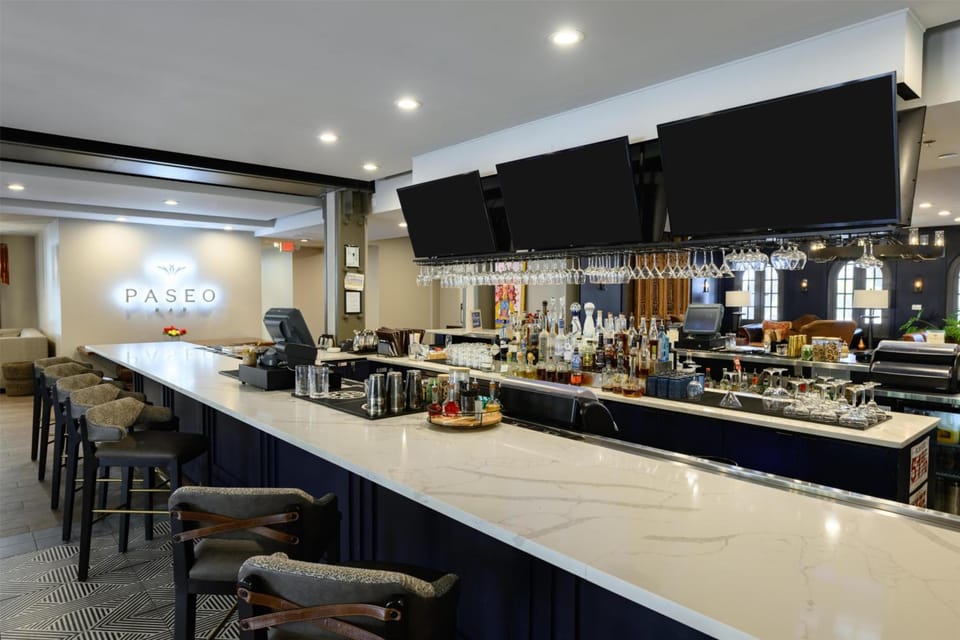 Bar/lounge
