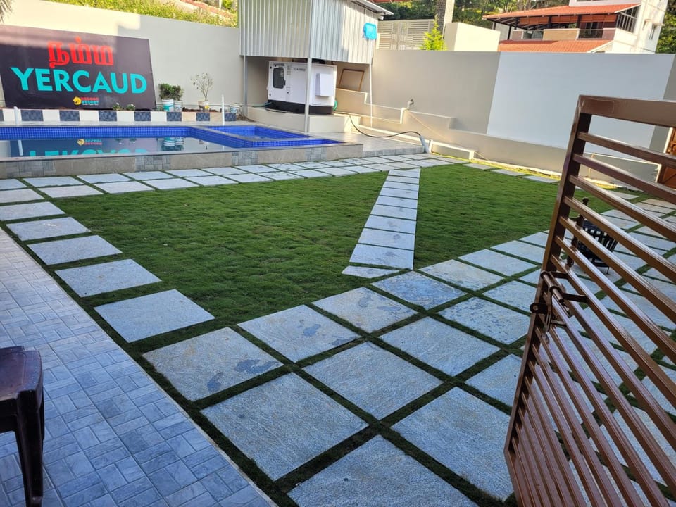 Swimming pool