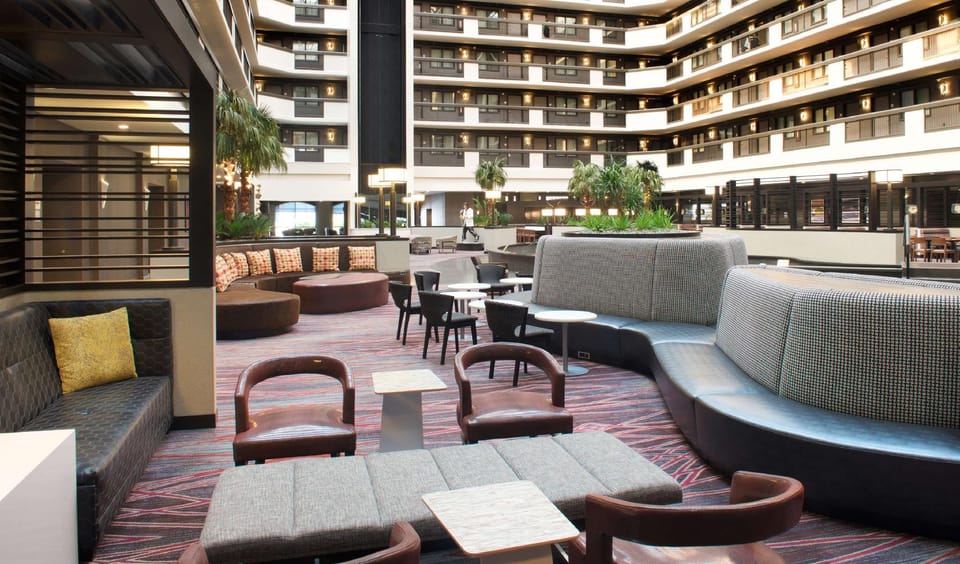 Embassy Suites by Hilton Las Vegas Hotel in Paradise
