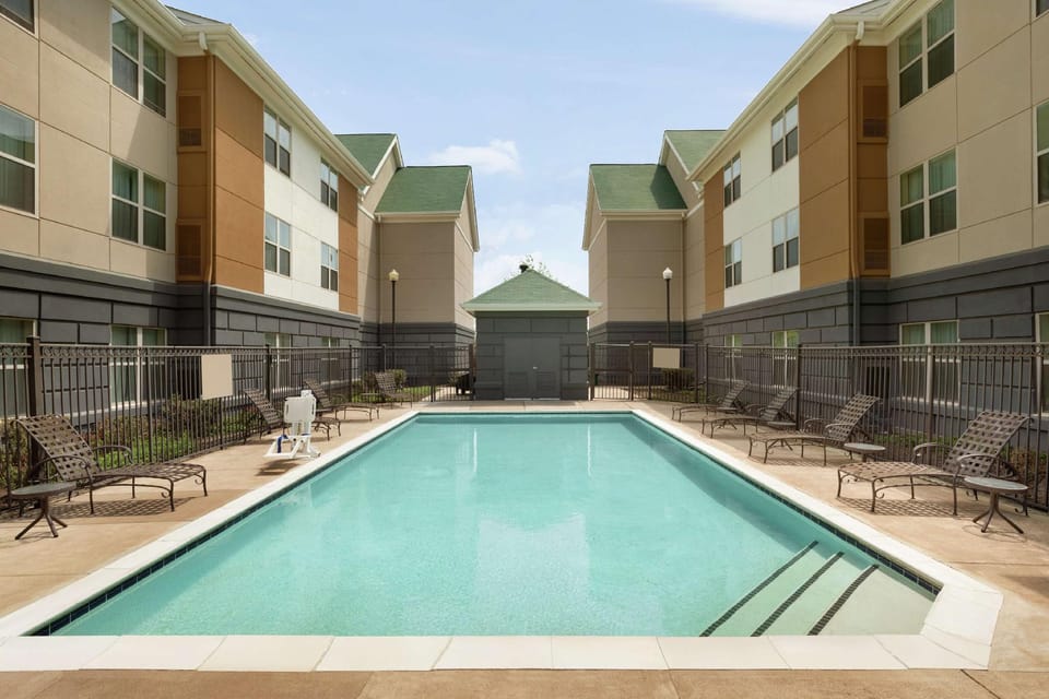 Homewood Suites by Hilton District of Columbia - Dulles-North/Loudoun Hotel in Ashburn