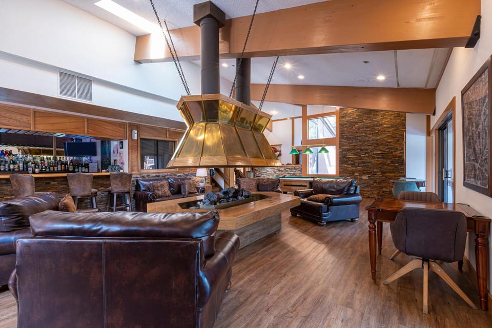 Shared lounge/TV area
