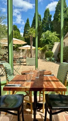 Auberge Radieuse Hotel in Centre-Val de Loire