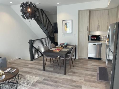 Bentley Commons Fallsview - Luxury 4 Bedroom 4 Bath Townhouse Hotel in Niagara Falls