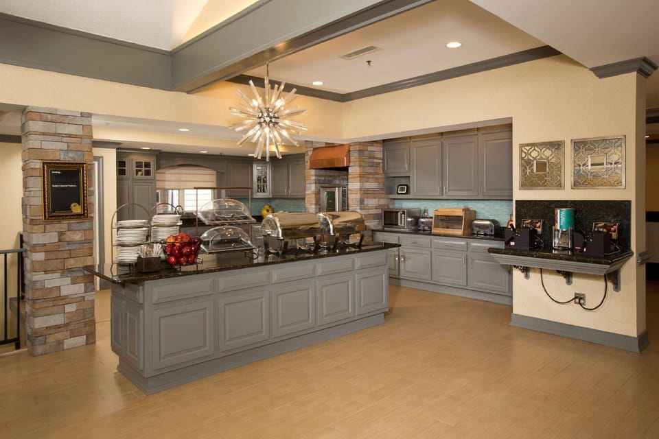 Homewood Suites by Hilton Alexandria/Pentagon South Hotel in Alexandria
