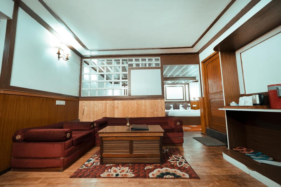 Yanthang Dzimkha Resort Hotel in India