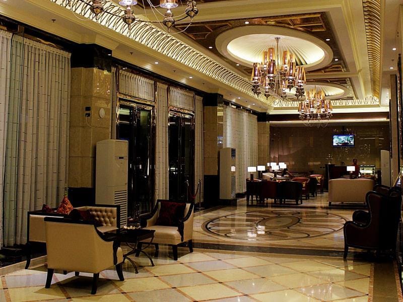 Central Park Tower Resort Hotel in Angeles