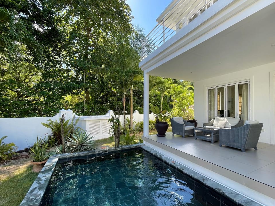 Private pool