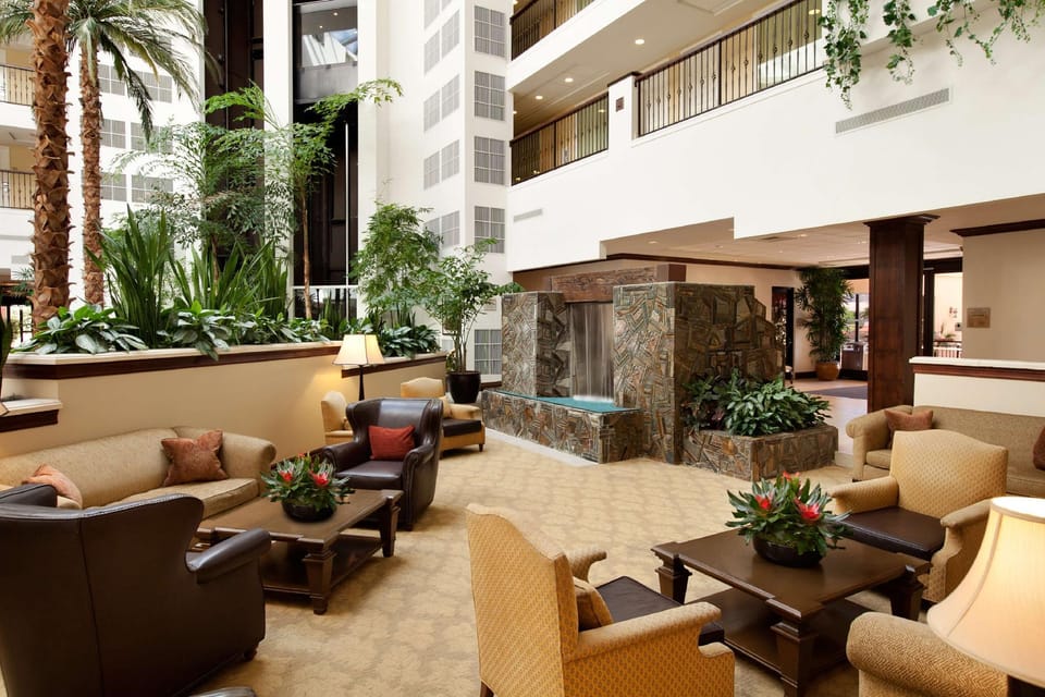 Embassy Suites by Hilton La Quinta Hotel & Spa Hotel in Indian Wells