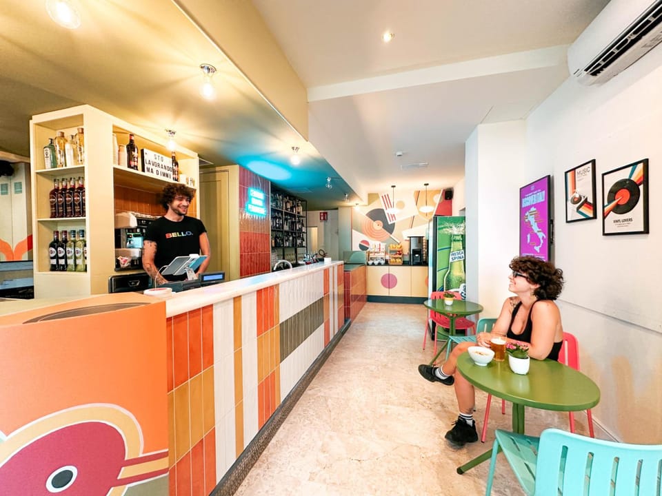 Bar/lounge