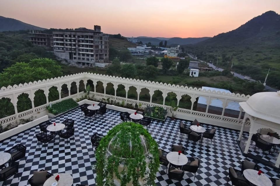 Hotel Mount View Inn Hotel in Gujarat