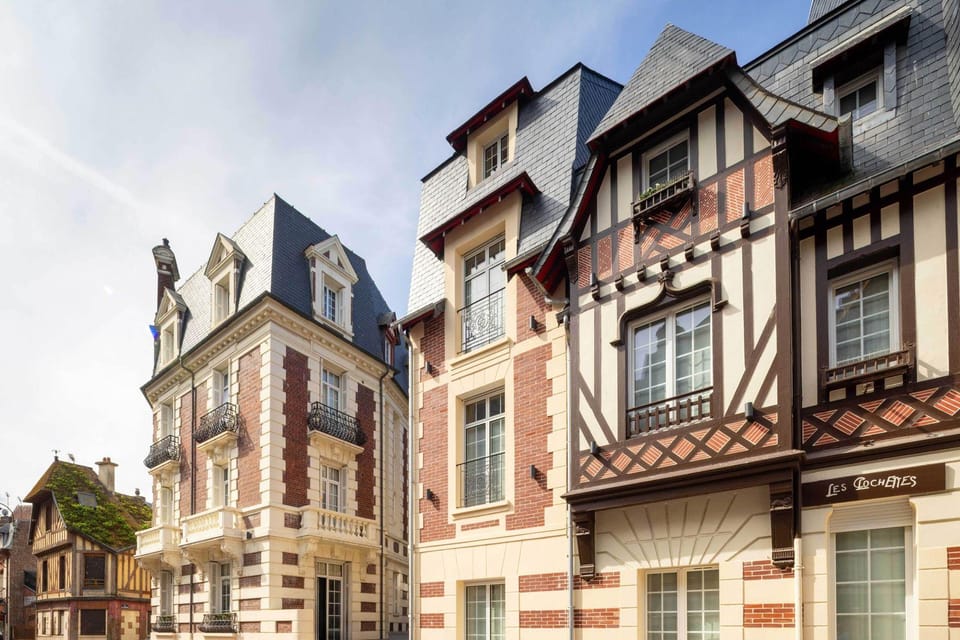 Villa Lea, l'ecrin du Fer a Cheval Apartment hotel in Deauville