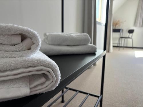King room with private bathroom in Bulmer Street Hotel in Babergh District