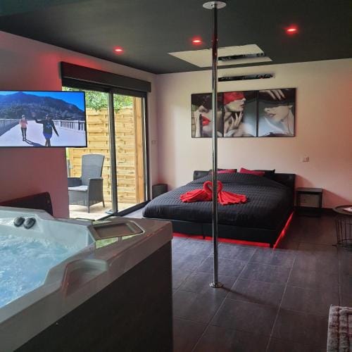 Au Prelasse SPA PRIVATIF Hotel in Hauts-de-France