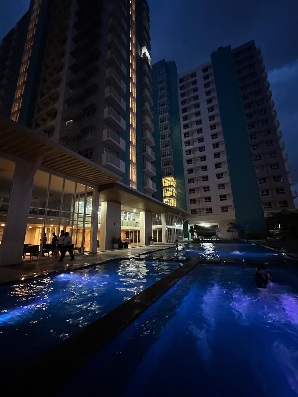 Swimming pool