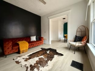 King Bed - Free Parking - Short North- Convention Hotel in Ohio