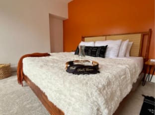 King Bed - Free Parking - Short North- Convention Hotel in Ohio