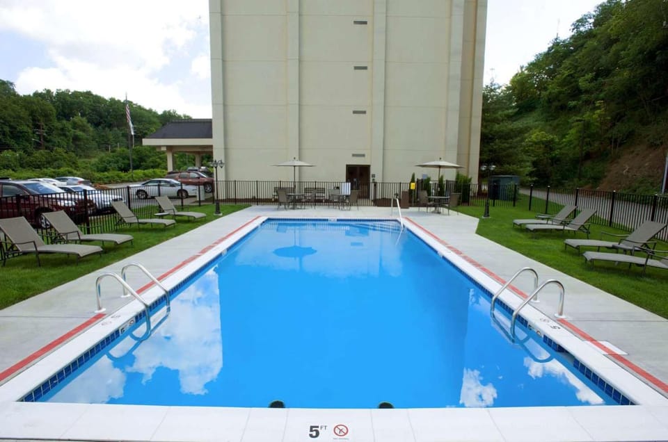 Hampton Inn Pittsburgh/Greentree Hotel in Pittsburgh