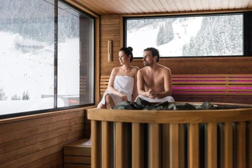 Thermenhotel Krone - next to skilift Hotel in Bad Hofgastein
