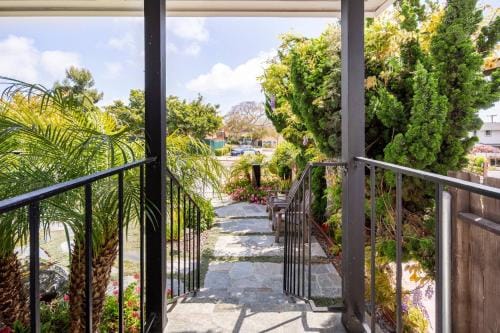 North PB Gem Close to the Beach Hotel in Pacific Beach
