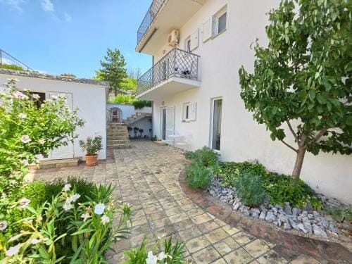 MIMICA Double ROOM with private bathroom and terrace Hotel in Novi Vinodolski