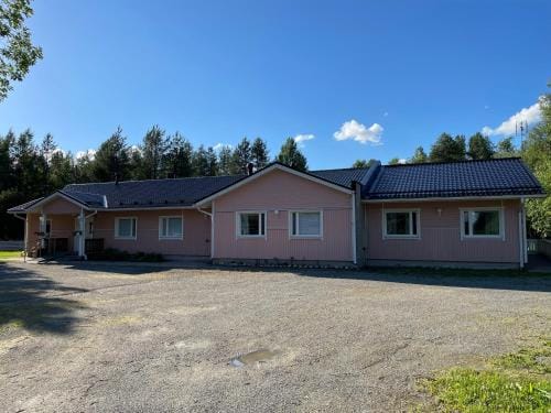 Pink Nissi Hotel in Lapland